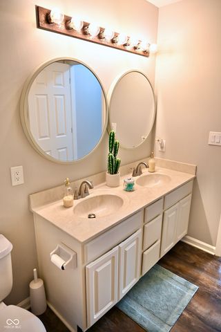 8330 Balmoral Lane, Avon, IN 46123