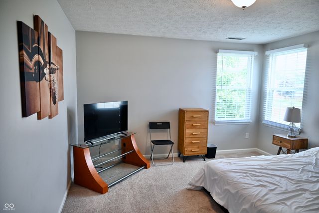 8330 Balmoral Lane, Avon, IN 46123