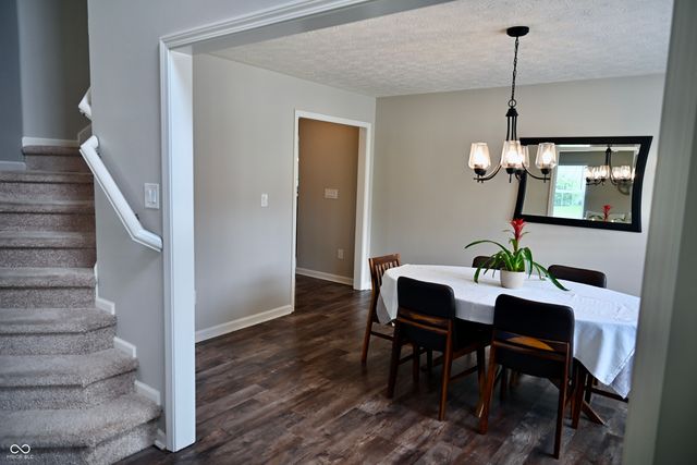 8330 Balmoral Lane, Avon, IN 46123