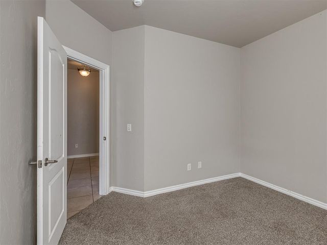 940 NE 28th Street, Moore, OK 73160