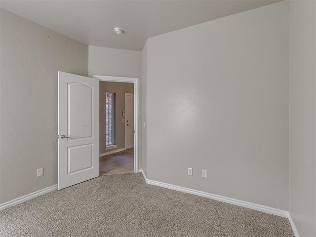 940 NE 28th Street, Moore, OK 73160