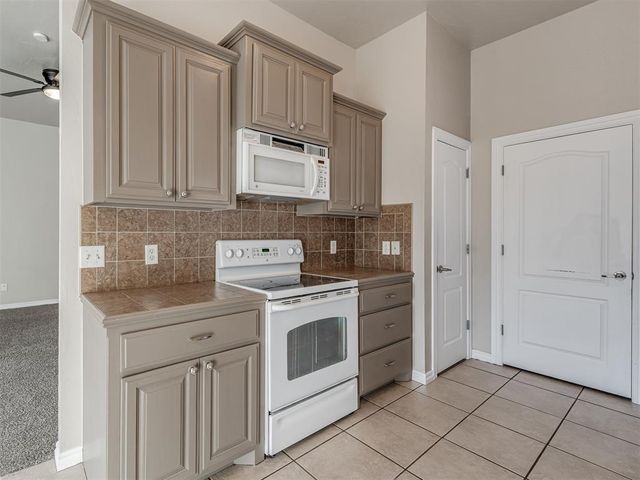 940 NE 28th Street, Moore, OK 73160