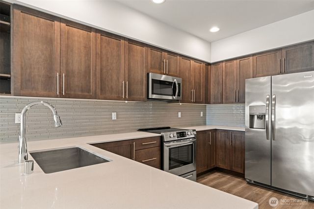 3311 156th Street SW #B4, Lynnwood, WA 98087