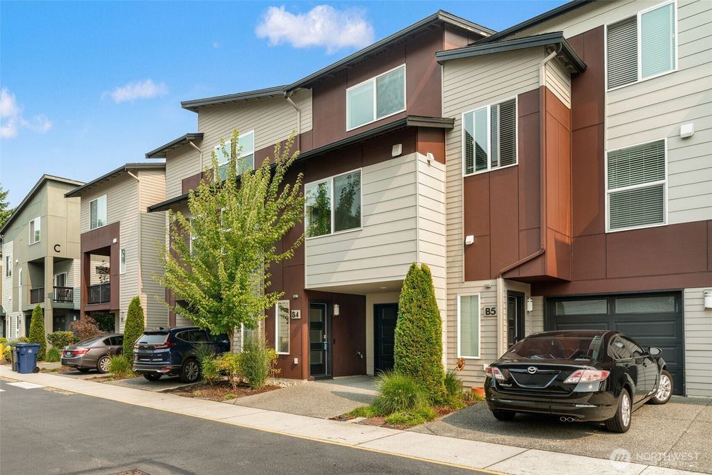 3311 156th Street SW #B4, Lynnwood, WA 98087