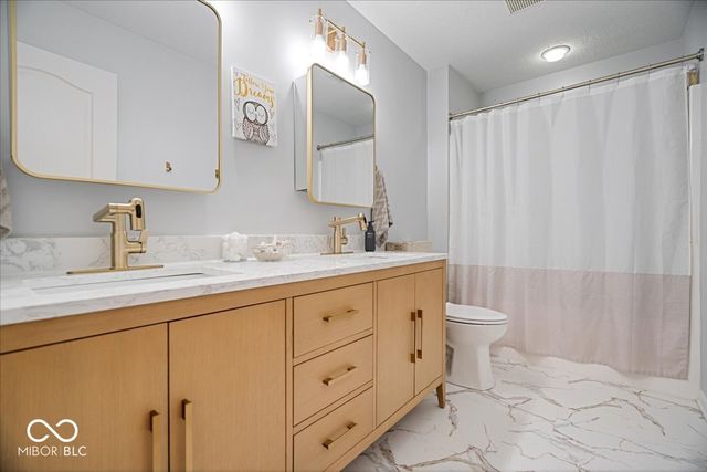 13528 E 131st Street, Fishers, IN 46037
