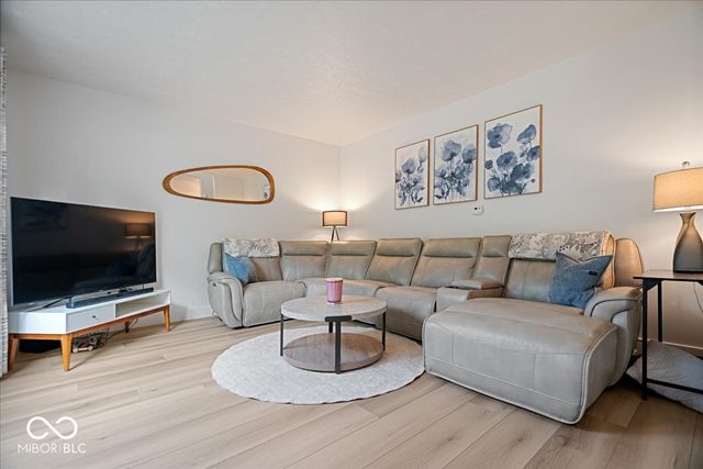 13528 E 131st Street, Fishers, IN 46037