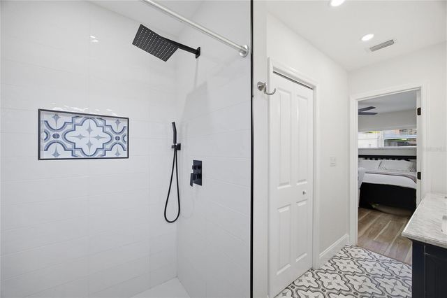 102 W ANGLEWOOD DRIVE, Brandon, FL 33511