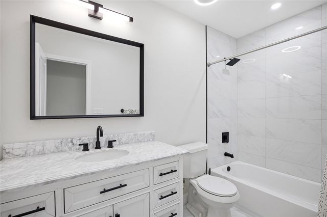 102 W ANGLEWOOD DRIVE, Brandon, FL 33511