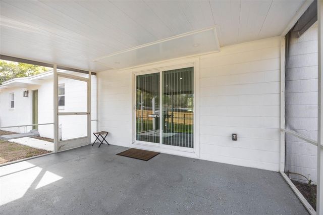 102 W ANGLEWOOD DRIVE, Brandon, FL 33511