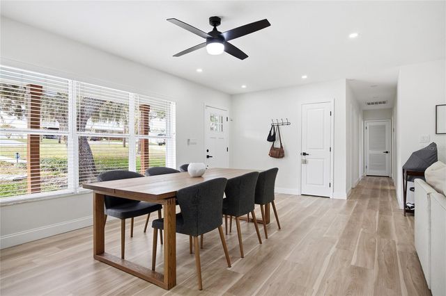 102 W ANGLEWOOD DRIVE, Brandon, FL 33511