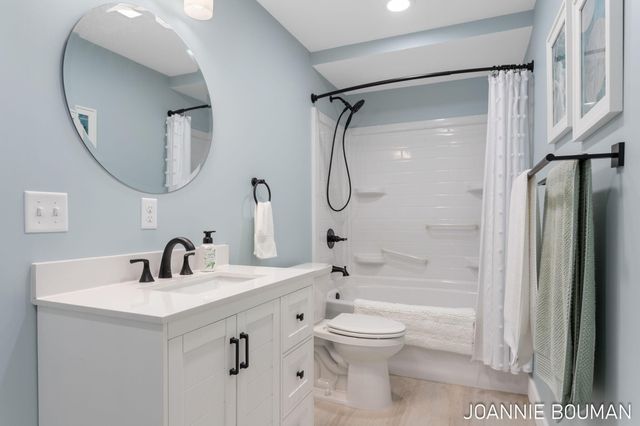 3497 Riverwalk Drive, Hamilton, MI 49419