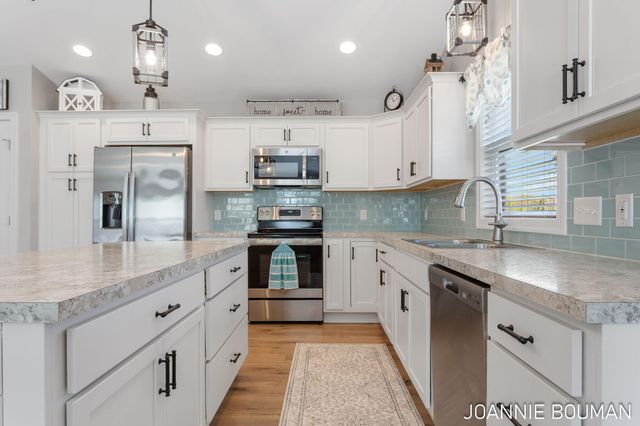 3497 Riverwalk Drive, Hamilton, MI 49419