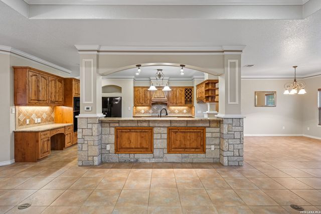 225 Skye Dr, Kerrville, TX 78028