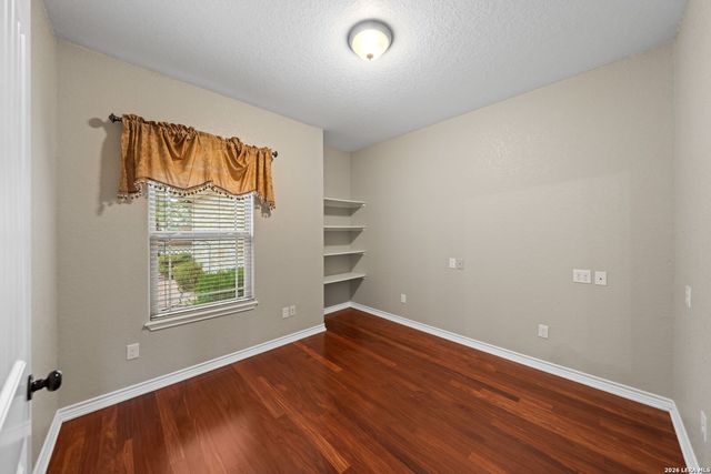 225 Skye Dr, Kerrville, TX 78028