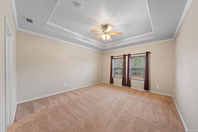 225 Skye Dr, Kerrville, TX 78028