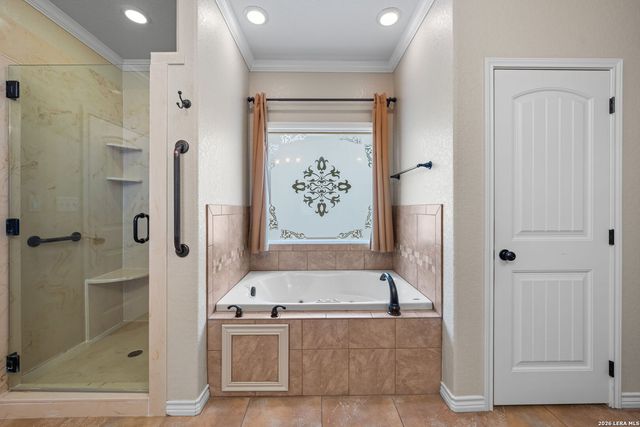 225 Skye Dr, Kerrville, TX 78028