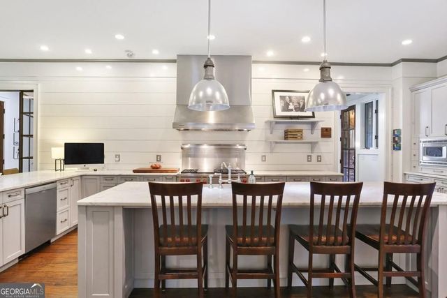 1692 Friar Tuck Road, Atlanta, GA 30309