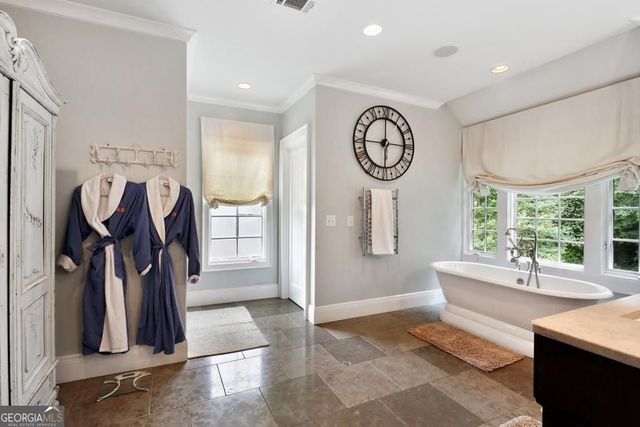 1692 Friar Tuck Road, Atlanta, GA 30309