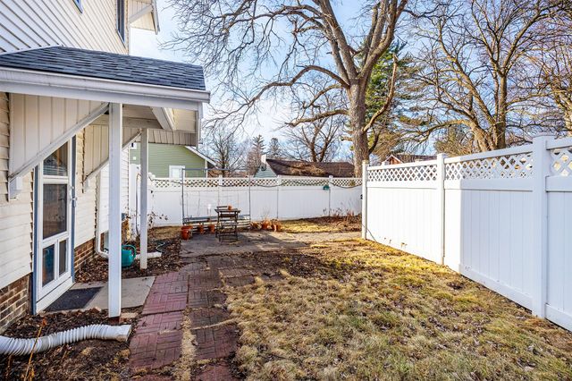 1916 34th Street, Des Moines, IA 50310