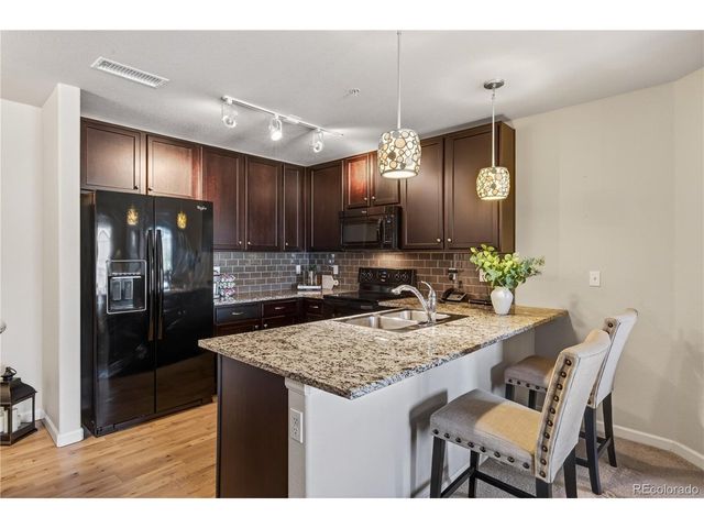 1062 Rockhurst Dr 202, Highlands Ranch, CO 80129