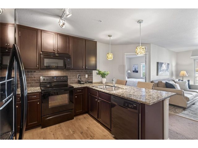 1062 Rockhurst Dr 202, Highlands Ranch, CO 80129