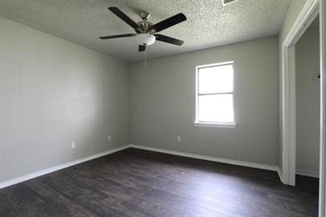 811 Clyde Street, White Settlement, TX 76108