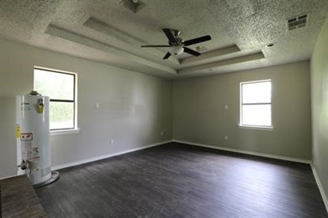 811 Clyde Street, White Settlement, TX 76108