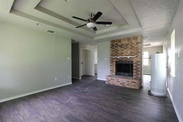 811 Clyde Street, White Settlement, TX 76108