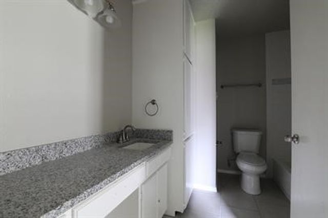 811 Clyde Street, White Settlement, TX 76108