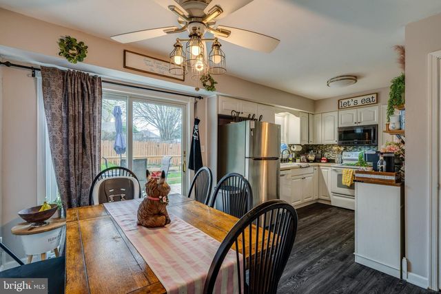 6 WINDWOOD PL, Lititz, PA 17543