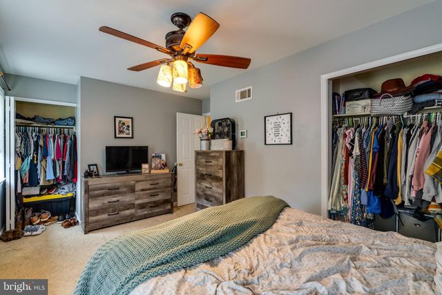 6 WINDWOOD PL, Lititz, PA 17543