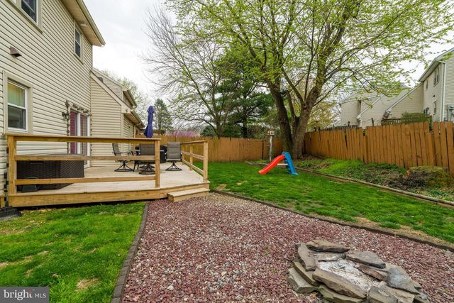 6 WINDWOOD PL, Lititz, PA 17543
