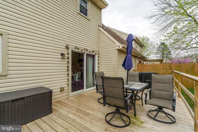 6 WINDWOOD PL, Lititz, PA 17543