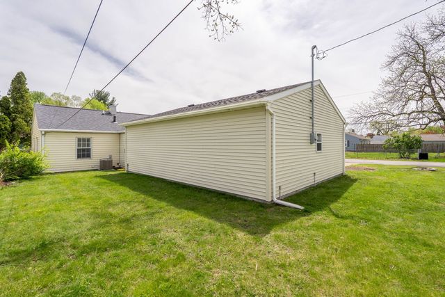 2330 39th Street, Rock Island, IL 61201