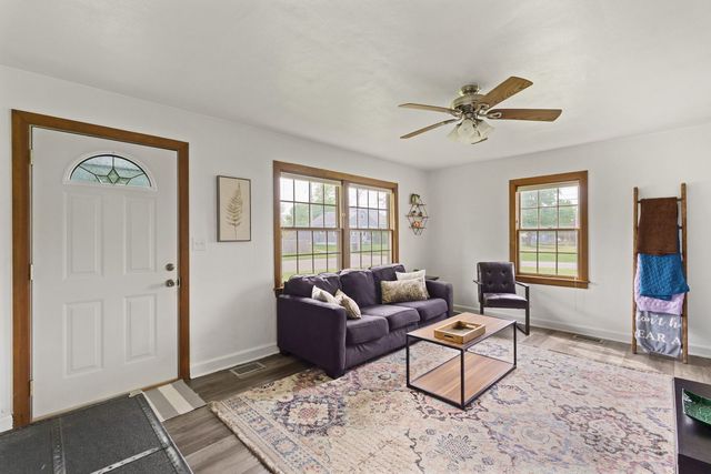 2330 39th Street, Rock Island, IL 61201