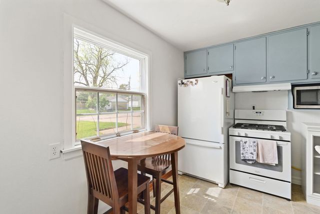 2330 39th Street, Rock Island, IL 61201