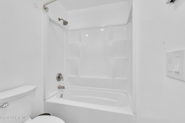 3010 E RIVERCREST DR, Post Falls, ID 83854