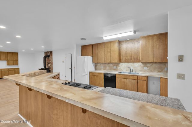 3010 E RIVERCREST DR, Post Falls, ID 83854