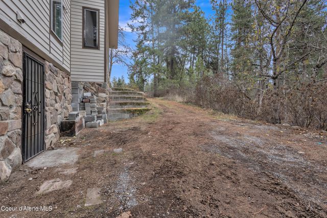 3010 E RIVERCREST DR, Post Falls, ID 83854