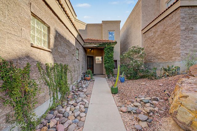 1383 W Tinna Place, Tucson, AZ 85745