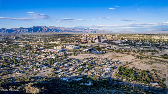 1383 W Tinna Place, Tucson, AZ 85745