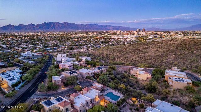 1383 W Tinna Place, Tucson, AZ 85745