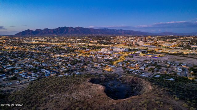 1383 W Tinna Place, Tucson, AZ 85745