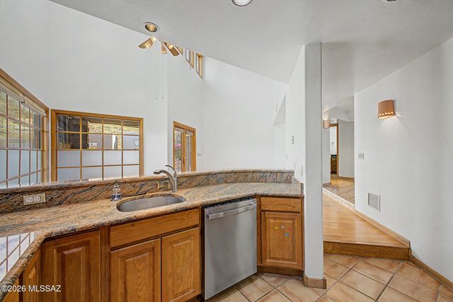 1383 W Tinna Place, Tucson, AZ 85745