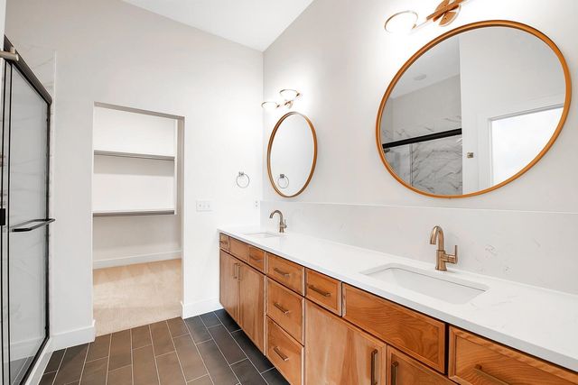 1226 W Lakeway Ct, Andover, KS 67002