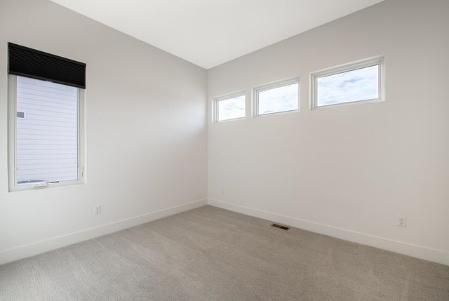 1226 W Lakeway Ct, Andover, KS 67002