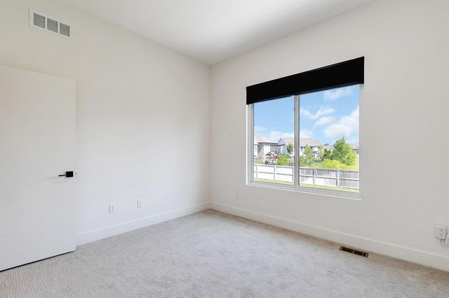 1226 W Lakeway Ct, Andover, KS 67002