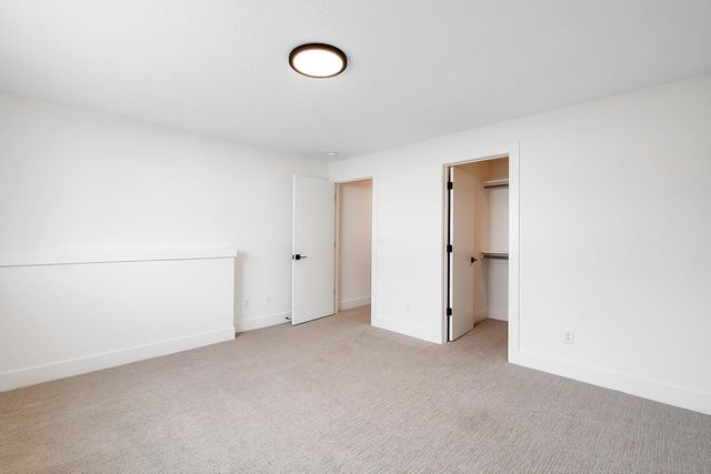 1226 W Lakeway Ct, Andover, KS 67002