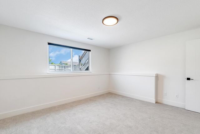 1226 W Lakeway Ct, Andover, KS 67002