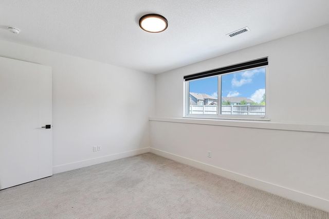 1226 W Lakeway Ct, Andover, KS 67002